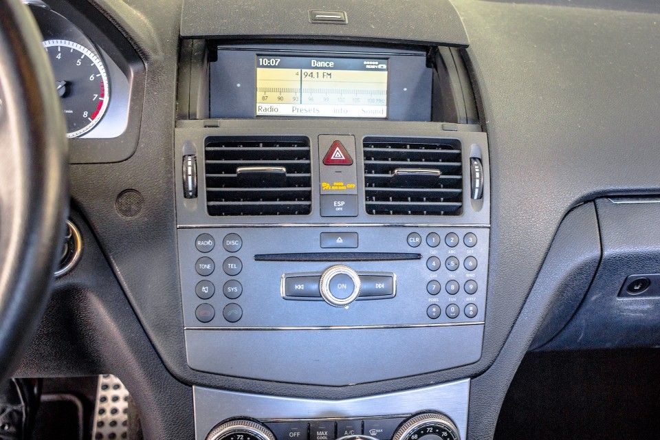 Mercedes Benz C 2008-2011 RADIO HEAD UNIT