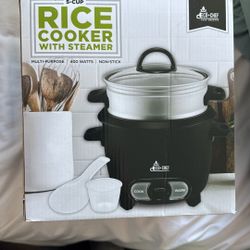 5 Cup Rice Cooker With Steamer 