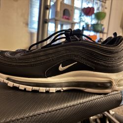 Size 10 Nike Shoe $25