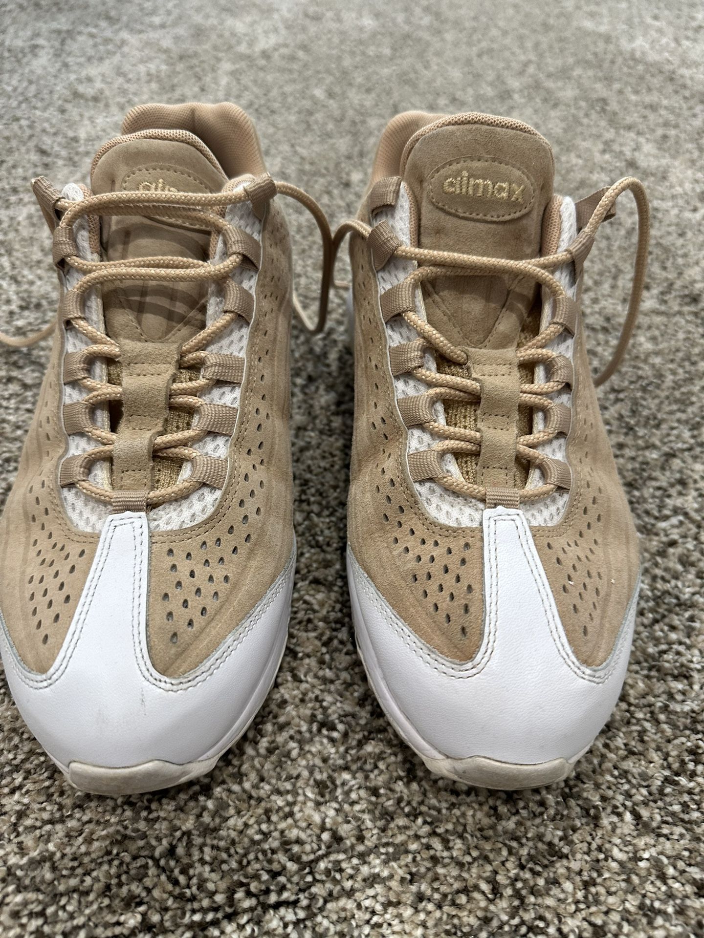 Nike Women Shoe Size 8