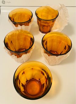 10 amber glasses