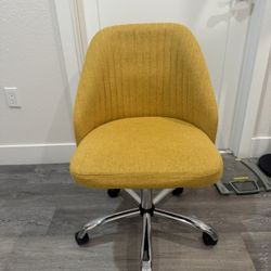 Modern Fabric Office Chair – Swivel Desk Chair