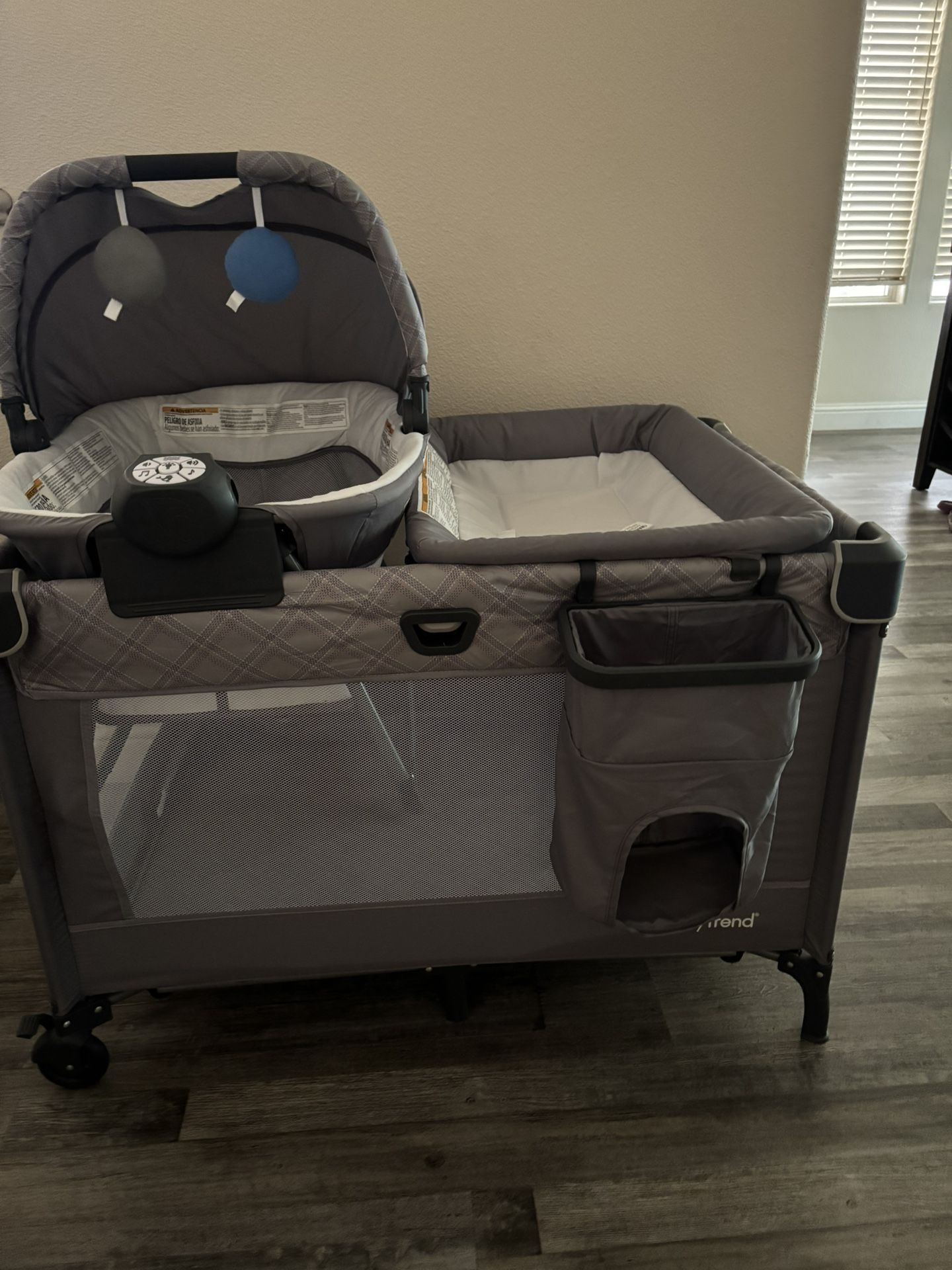 Pack N Play - Baby Trend 