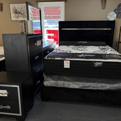 New Queen 5pc Bedroom Set