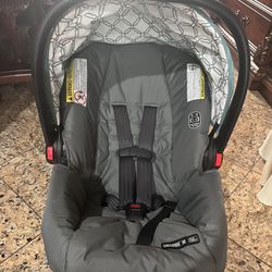 Graco Infant Car seat And Base $15