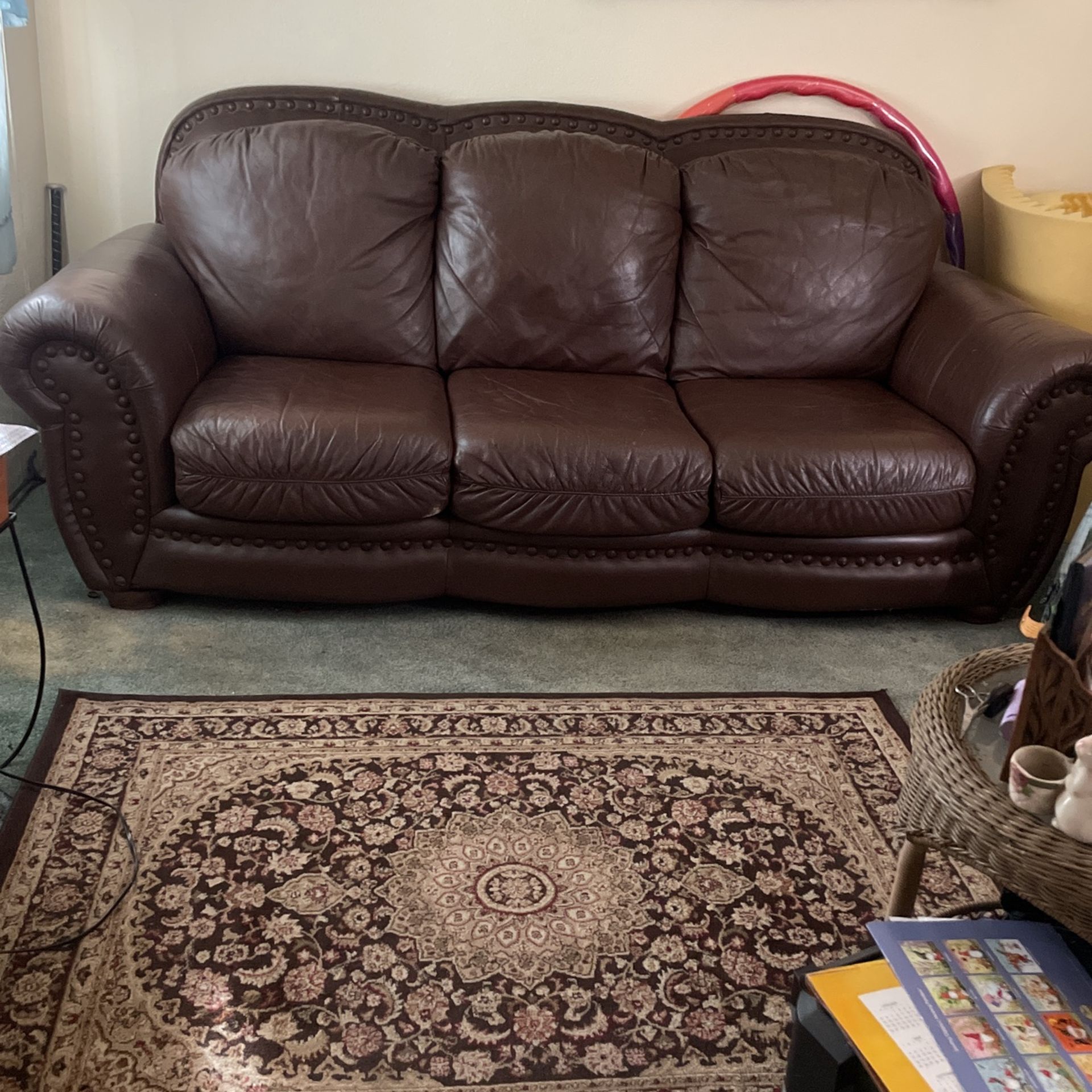 Leather couch and Leather chair Good condition