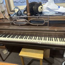brown Cable Nelson piano 