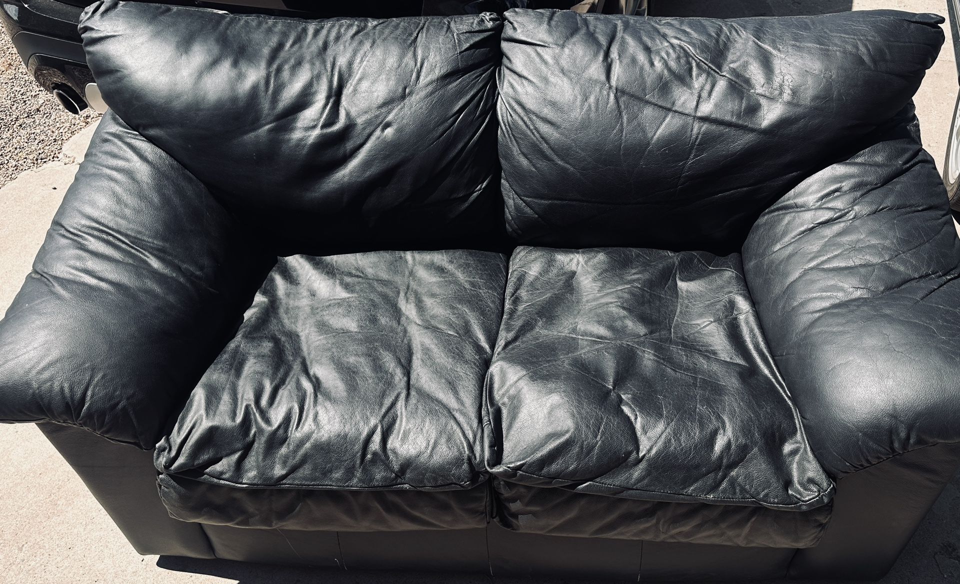 Leather Sofas & Recliner
