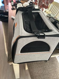 Cat carrier
