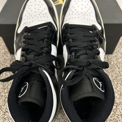 Air Jordan 1 MID SE ASW, DD1649 001, size 9.5 Black and White High-Top Sneakers