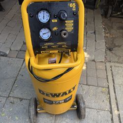 DEWALT 26 Gal. 175 PSI Ultra Quiet Portable Electric Air Compressor