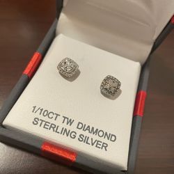 Diamond earrings with the gift box