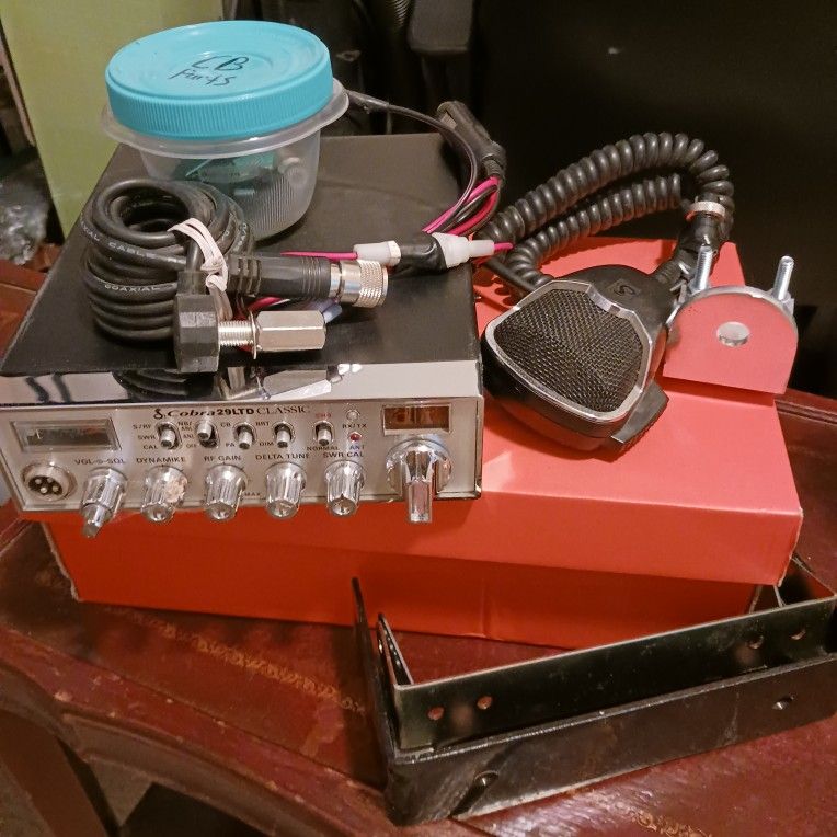 CB Radio Cobra 