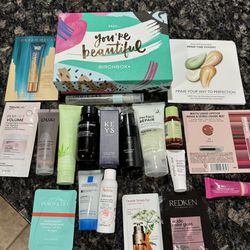 NEW YOU’RE BEAUTIFUL 19 PIECE BEAUTY BOX SKINCARE HAIRCARE MAKEUP $12 For All!!