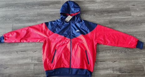 NEW Nike Mens Windrunner Jacket University Red and Blue DA0001-657