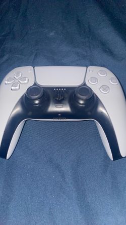 PlayStation 5 controller