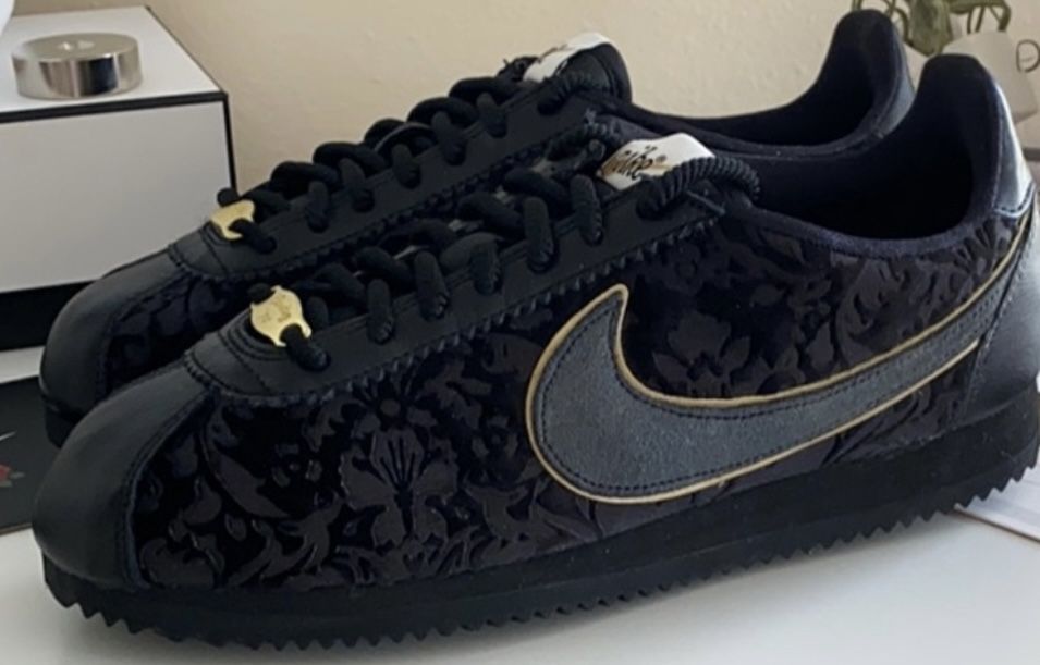 Nike Cortez Women’s Size 8