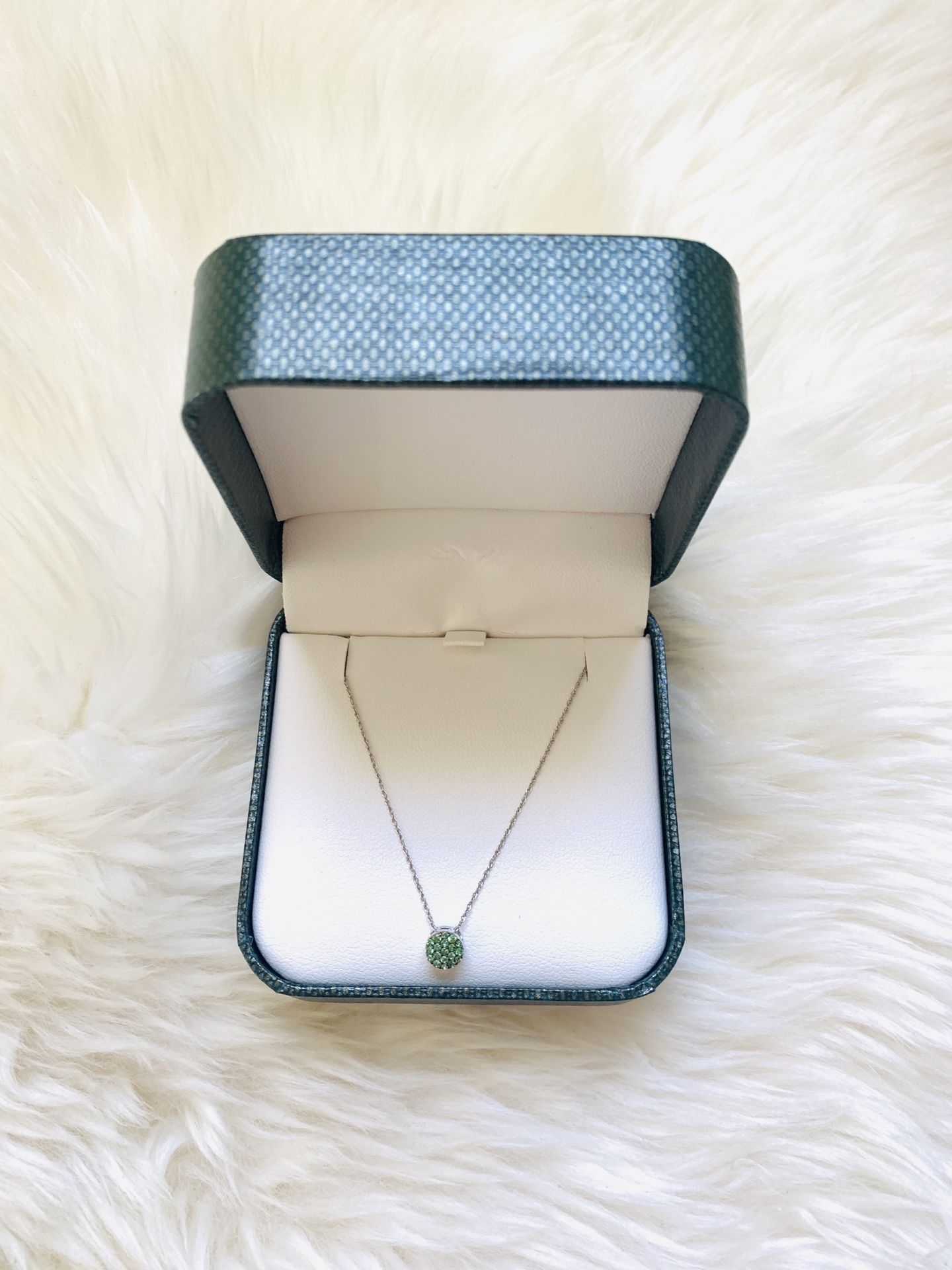 Necklace for Women Light Green Emerald