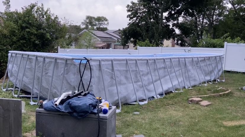 31’x16’x52” Bestway Rectangular Pool