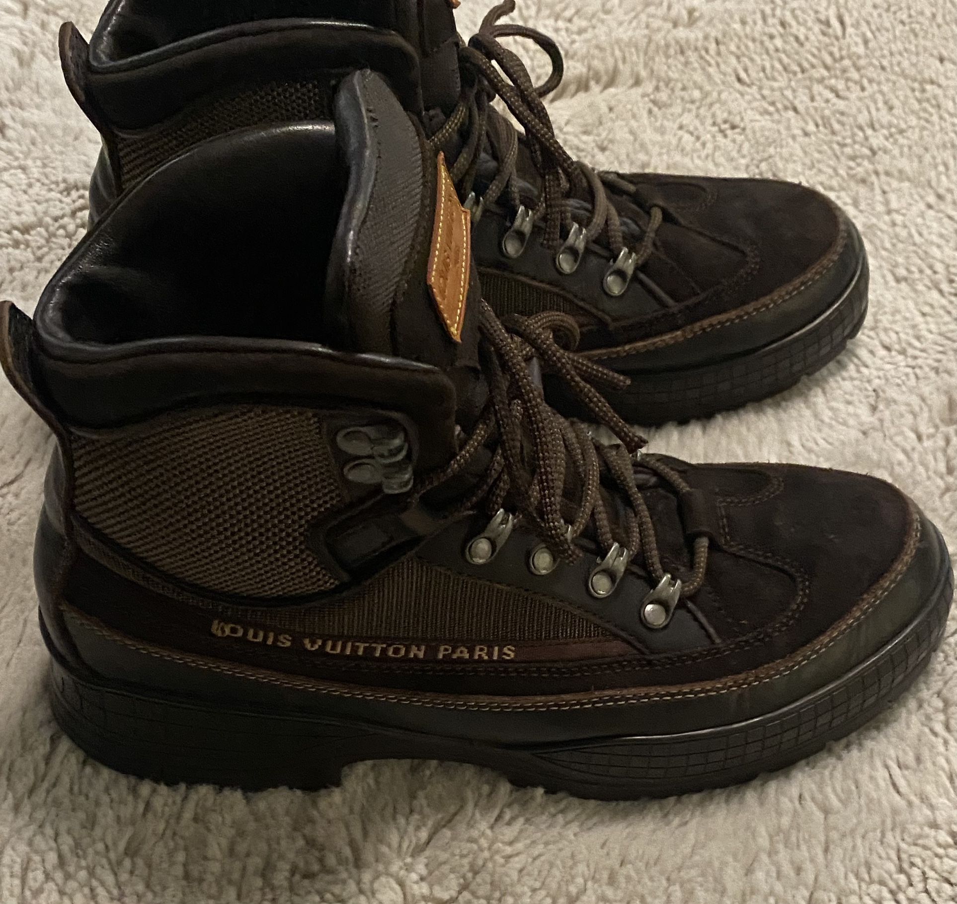 Louis Vuitton Paris - Damier Ankle Hiking Boot Men’s 9.5 for Sale in Los  Angeles, CA - OfferUp