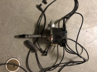 DISTRIBUTOR WITH CAP V8