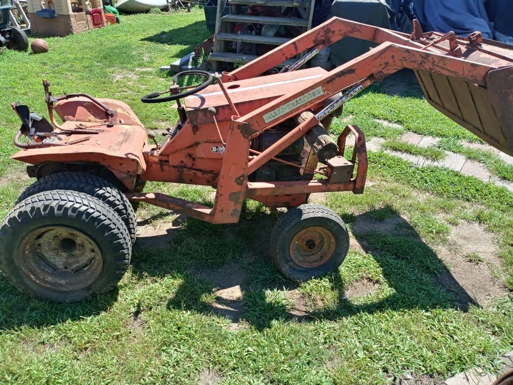 Allis chalmers B-10 garden tractor with loader