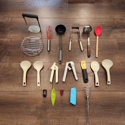 19 pcs various kitchen utensils and gadgets, goodcondition