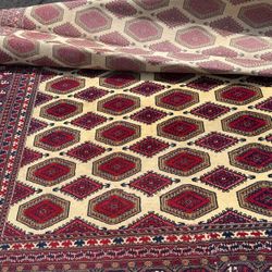 Carpet Multiple Large And Medium Sizes 