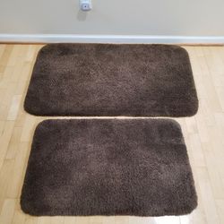 2 Plush Bathroom Rugs