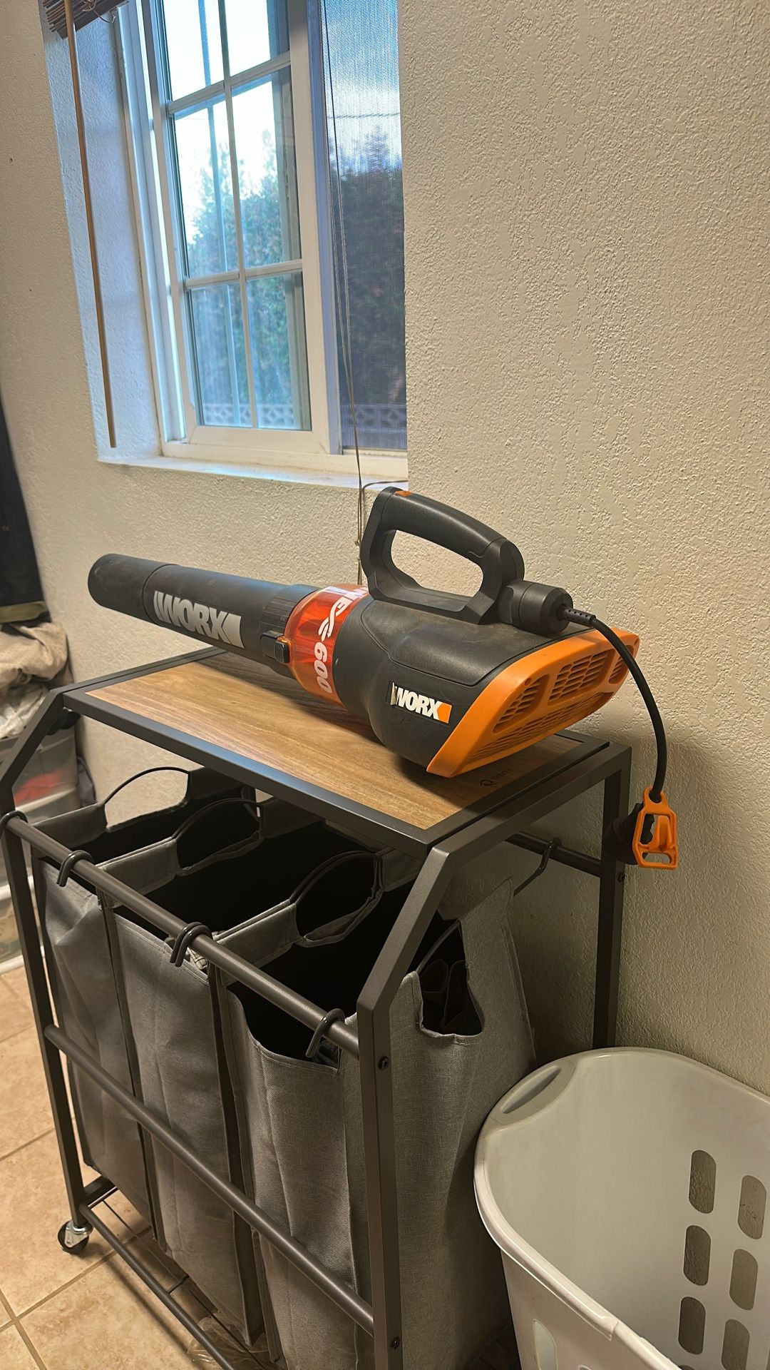 Leaf Blower