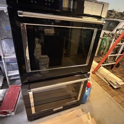Kitchen Aid Double Oven 52x30”