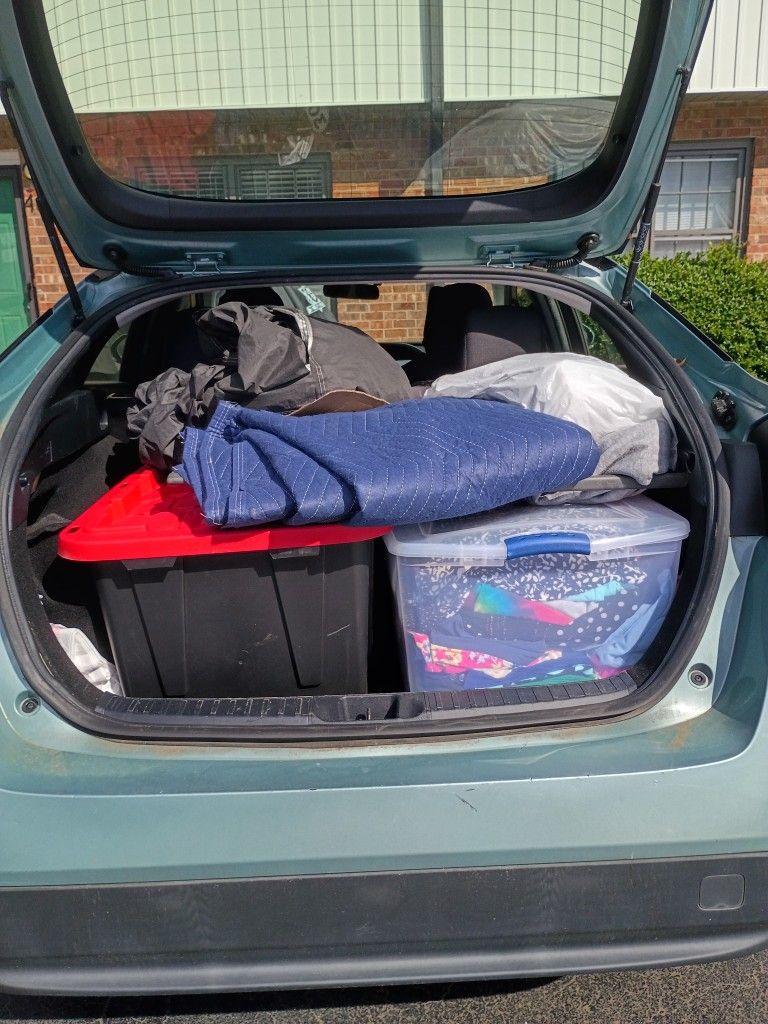 Assorted Clothes 5 Bags Of Clothes Or Buy Bulk Make A Offer I Have A Car Full With Name Brand Clothes As Well