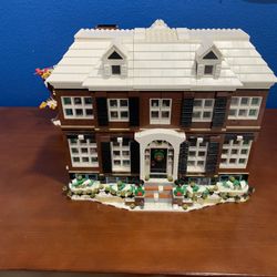 Home Alone Lego House Set