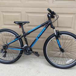 Trek 820 Mountain Bike