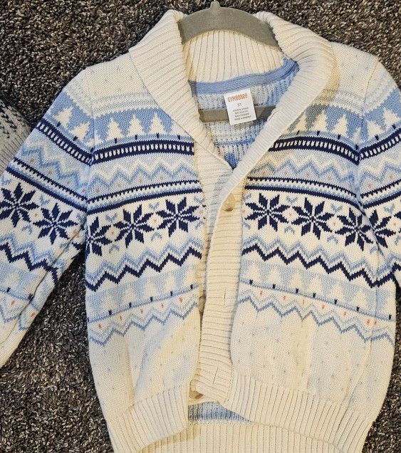 3T Sweater