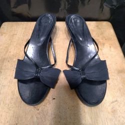 Women's Donald J Pliner Brinda-MMO9. Size 7 1/2.