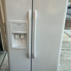 Frigidaire Refrigerator 