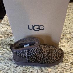Uggs Mini Boots