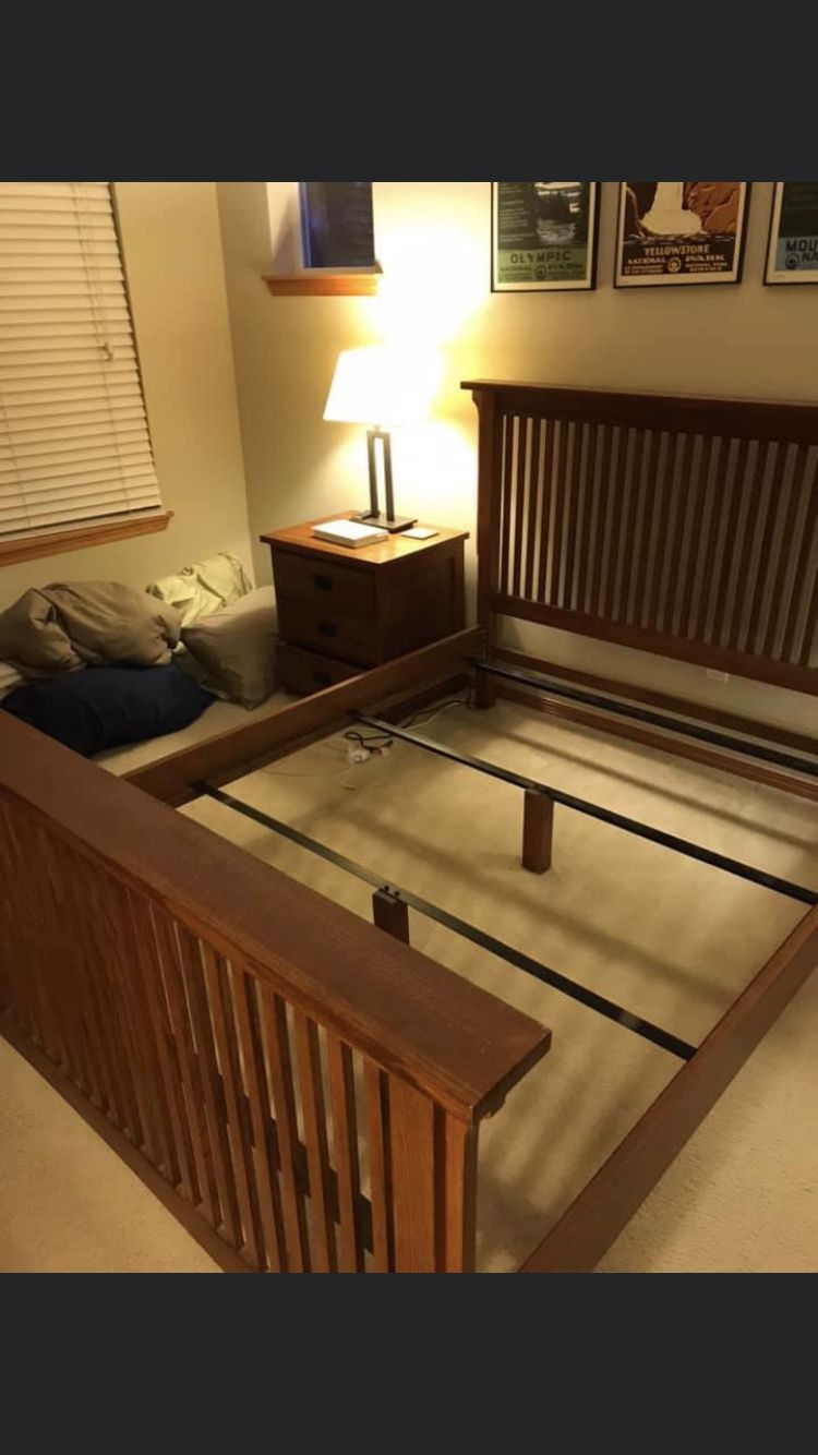 Mission Style bed frame — queen size