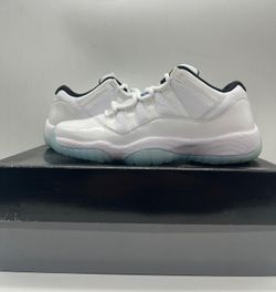 Jordan 11 Legend Blue