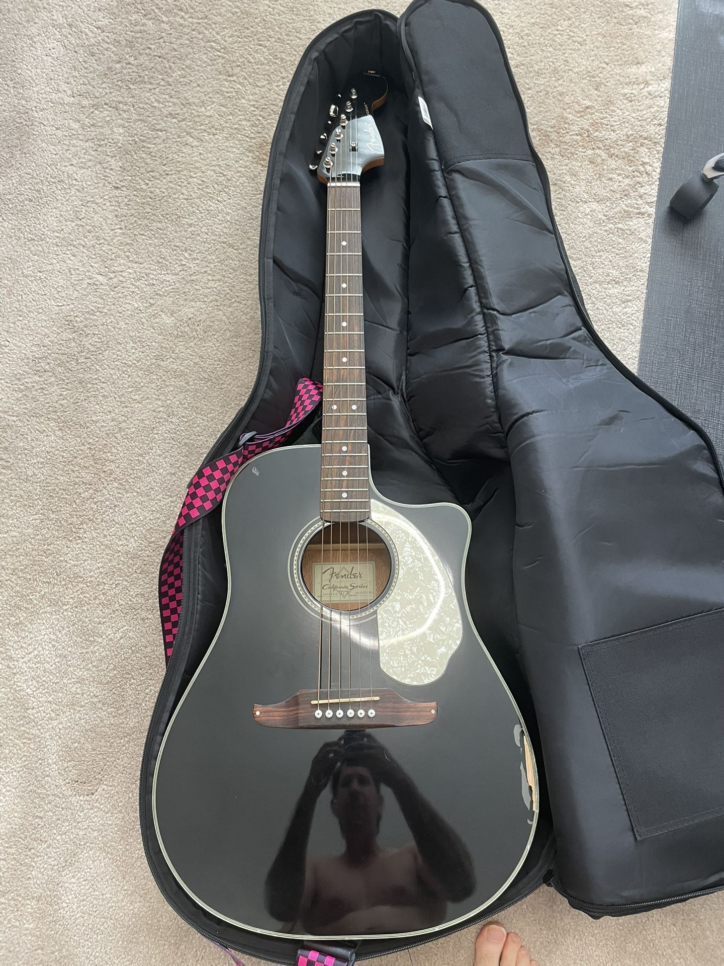 Fender Sanoran