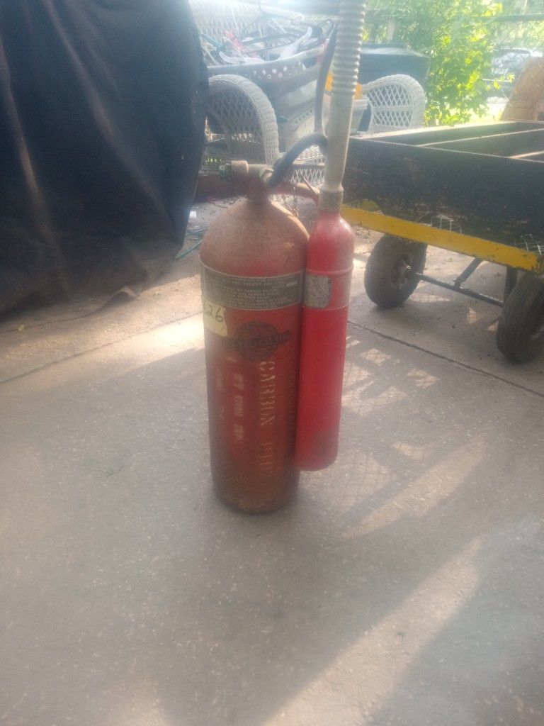 Army-Navy 15 Pound CO2 Fire Extinguisher Model M 15 1971