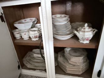 Vintage Harmony House “Rosette” China Set – Japan – Full Set w/ Serving Pieces