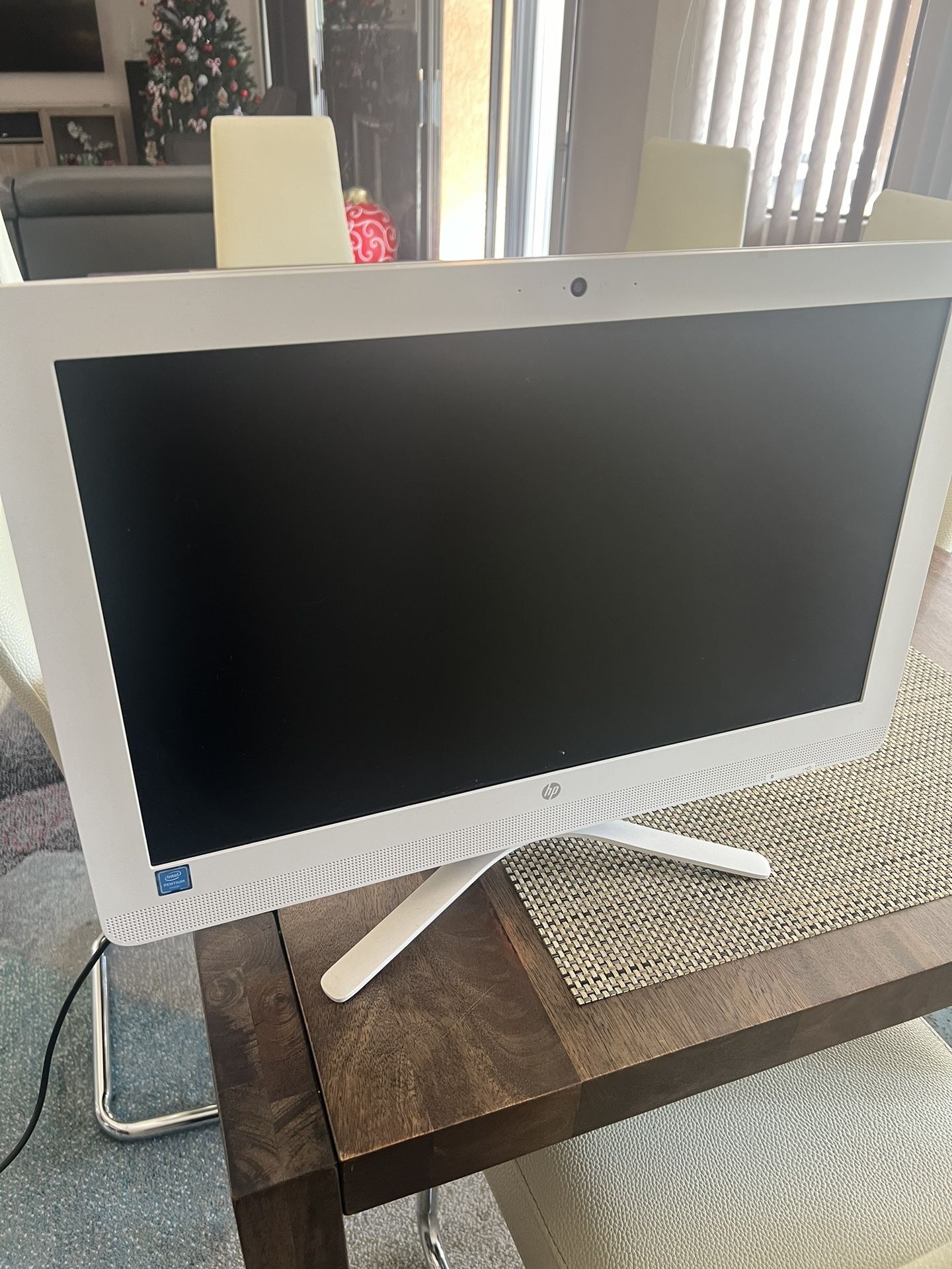 HP all in one computer with wireless mouse and keyboard