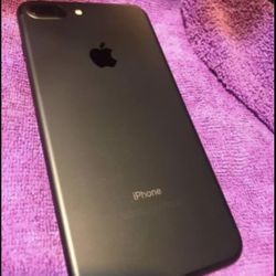 iphone 7 PLUS 128GB UNLOCKED with New Case $139 FIRM PRICE//
