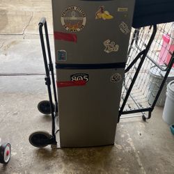 Magic Chef Mini Fridge