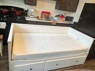 White Daybed Frame with Drawers and Mattress