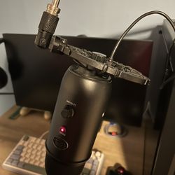 Logitech Blue Yeti Mic