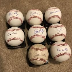 Baseballs signed by Los Angeles Dodgers Players