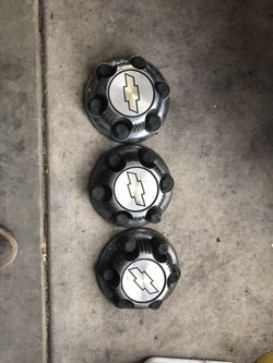 17" chevy 6 lug steelies with 3 hub caps